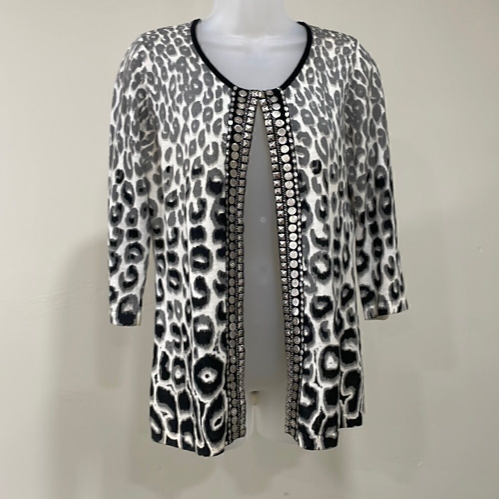 NWOT Berek 2 cardigan gray animal print with silver accents.  Size S Small 4/6